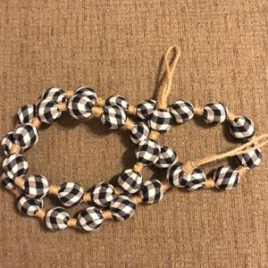 Buffalo Check Farmhouse Garland SZ 70 in